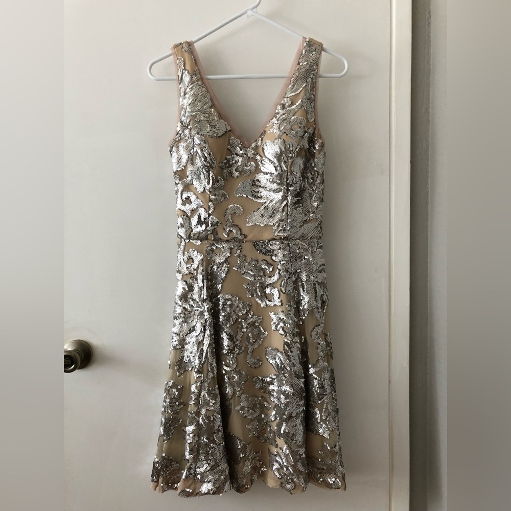 Betsy & Adam Champagne Gold Sequin Sleeveless Party Dress, size 4